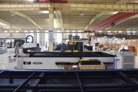 Machine de découpe laser à fibre Raycus 3015 CNC pour tôles métalliques