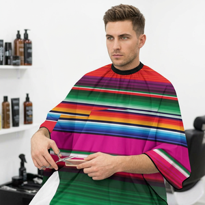 Capes de barbier confortables et durables en nylon avec logos personnalisés, fermetures réglables et design élégant - Product Image 1