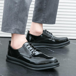 Zapatos de vestir y Oxford de cuero brillante patentado blanco, estilo nuevo 2026, talla grande, formales de negocios, casuales para hombre, venta al por mayor de fábrica - Product Image 3