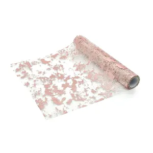 Luxe et élégant dentelle feuille d'or <span class=keywords><strong>chemin</strong></span> <span class=keywords><strong>de</strong></span> <span class=keywords><strong>Table</strong></span> paillettes paillettes métallique argent maille mince pour événement fête mariage <span class=keywords><strong>Table</strong></span> décoration - Product Image 1