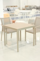 Table et chaises en PP résistantes aux intempéries et bon marché, ensembles de tables en plastique durables pour restaurants, mariages, cafés, banquets et plages