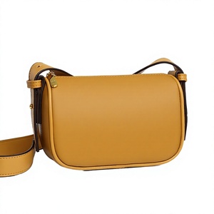 Bolso Bandolera de Piel Genuina de Vacuno para Mujer, Nuevo y Moderno, con Correa Única, Impermeable, Diseño Simple con Cremallera y Remaches de Poliéster - Product Image 4