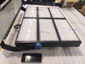 ไฟสนามกีฬา LED กำลังสูง 1500W แบบเสาสูง กันน้ำ IP66 แสงสีขาว 5000K สำหรับสนามกีฬา ตัวโคมอลูมิเนียม - Product Image 3