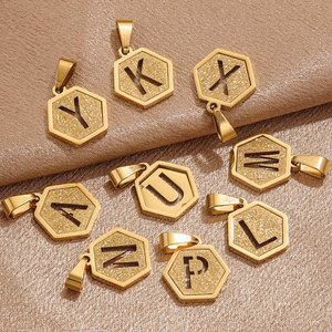 Amuleto con Letras del Alfabeto Hexagonales |   Colgante de Letra Inicial Recortada con Brillo, Chapado en Oro PVD de 18K sobre Acero Inoxidable |   Hipoalergénico, Impermeable - Product Image 4