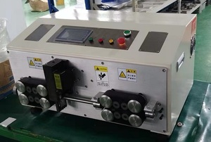 Machine à dénuder automatique de coupe de câble d'alimentation de 70mm carrés pour le câble de pile de chargement de véhicule électrique - Product Image 2