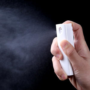 Lindo Color Rosa Blanco 10ml botella <span class=keywords><strong>de</strong></span> Spray <span class=keywords><strong>de</strong></span> limpieza <span class=keywords><strong>de</strong></span> boca cuadrada portátil niñas niños hombres desodorante Spray <span class=keywords><strong>alcohol</strong></span> desinfectante Spray - Product Image 1