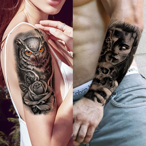 Tatuajes temporales de Halloween de manga de medio brazo grande, diseños de rosas de flor de lobo de <span class=keywords><strong>calavera</strong></span> negra realista para hombres y mujeres, tatuajes - Product Image 5