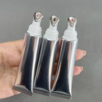 Pelembab Bibir Berbahan Dasar Logam Vegan SPF 15ml Perak dengan Label Pribadi