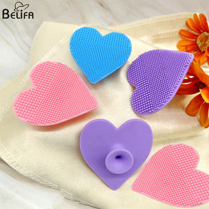 Pinceau à shampoing Spot Love en gros Maquillage doux Tampon propre Exfoliant pour le visage Pinceau nettoyant pour le visage en silicone pour les soins de la peau - Product Image 5