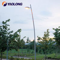 Poteau de lumière de jardin de rue conique en aluminium rond incurvé simple de la rouille 6m fabriqué en Turquie