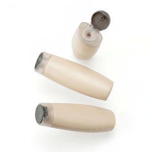 Botellas <span class=keywords><strong>de</strong></span> <span class=keywords><strong>Viaje</strong></span> <span class=keywords><strong>de</strong></span> Plástico Mate Beige en Forma <span class=keywords><strong>de</strong></span> Barco con Tapa Abatible <span class=keywords><strong>para</strong></span> Lociones y Cuidado <span class=keywords><strong>de</strong></span> la Piel - Product Image 1