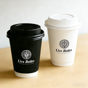 แก้วกระดาษสองชั้นแบบใช้แล้วทิ้งพร้อมฝาปิด สำหรับขายส่ง พิมพ์โลโก้ได้ ปลอดสาร BPA ป้องกันความร้อน สำหรับร้านกาแฟ ลาเต้ อเมริกาโน แบบนำกลับบ้าน - Product Image 3