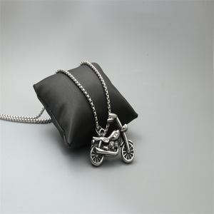 Yunnique – collier pendentif moto en acier inoxydable, bijoux unisexes, cadeau - Product Image 4