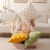 Sarung Bantal Bordir Bunga, Bantal Gaya Pastoral Motif Daisy, Bantal Lumbar Mewah Ringan untuk Sofa Ruang Tamu Grosir