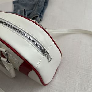 Sac de golf Boston personnalisé en PU imperméable à bandoulière unique, fermeture éclair, doublure en polyester, style féminin tendance, idéal pour les voyages - Product Image 5