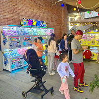 Distributeur automatique électronique de jouet de Gacha Gachapon de capsule de double couche de jeu à pièces avec la vitrine