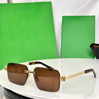 Lunettes de soleil polarisées tendance de haute qualité, légères, dorées, unisexes, monture intégrale en métal carré, avec protection UV pour une utilisation en extérieur