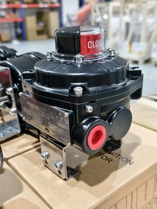 Vanne à boisseau sphérique pneumatique chinoise, vannes de régulation, positionneur de vanne Fisher DVC2000, fournisseur Power Genex 110/120 AC, boîtier de fin de course limité - Product Image 2