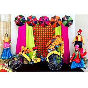 Decoración del Escenario para la Noche de Jago Mehndi en Bodas Punjabi - Product Image 1