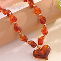 Nouveau Collier Pendentif Cœur en Acrylique Grande Taille Style Européen et Américain 2025 pour Femme, Vente en Gros Usine