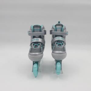 <span class=keywords><strong>Pattini</strong></span> in <span class=keywords><strong>linea</strong></span> verdi regolabili da <span class=keywords><strong>donna</strong></span> - Product Image 1