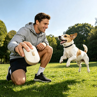 Clicker d'entraînement pour chien en forme de souris avec compartiment à friandises et boucle à ressort pour l'obéissance des chiots