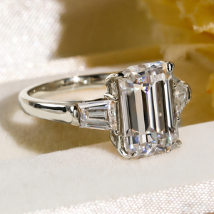 Bague de fiançailles tendance pour femme SGARIT en or blanc 14 carats, diamant de laboratoire VVS D 2 carats, certificat IGI, taille émeraude - Product Image 3
