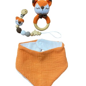 Serviette d'agrément pour nouveau-né en coton avec de nouveaux jouets élégants Serviette d'emballage pour bébé à motif solide avec hochet Boîte-cadeau de <span class=keywords><strong>naissance</strong></span> - Product Image 4