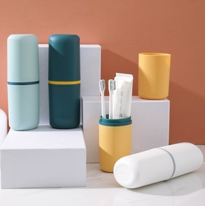Ventas al por mayor <span class=keywords><strong>Estuche</strong></span> dispensador <span class=keywords><strong>de</strong></span> cepillos <span class=keywords><strong>de</strong></span> <span class=keywords><strong>dientes</strong></span> portátil Juego <span class=keywords><strong>de</strong></span> viaje Soporte <span class=keywords><strong>de</strong></span> <span class=keywords><strong>cepillo</strong></span> <span class=keywords><strong>de</strong></span> <span class=keywords><strong>dientes</strong></span> a prueba <span class=keywords><strong>de</strong></span> polvo <span class=keywords><strong>de</strong></span> plástico sostenible - Product Image 1