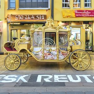 Transport spécial, calèche de princesse, remorque, calèche tirée par des chevaux pour la décoration de table - Product Image 1