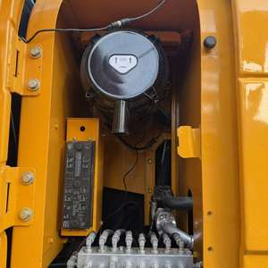 Excavatrice sur chenilles Hyundai 305 d'occasion, bien entretenue, durable, faible nombre d'heures de fonctionnement - Product Image 4