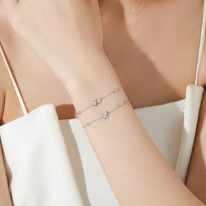 Pulsera de Cadena con Sol y Luna de Plata de Ley S925 y Circonita - Regalo de San Valentín para Mujer, Versión de Cobre Personalizable - Product Image 2