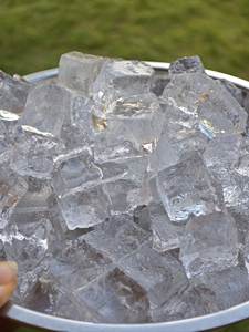 <span class=keywords><strong>Distributeur</strong></span> automatique <span class=keywords><strong>de</strong></span> glace en sacs commercial à écran tactile 32 pouces en <span class=keywords><strong>libre</strong></span>-<span class=keywords><strong>service</strong></span> avec intégration SDK pour paiement par pièces, QR et jetons mobiles, et compresseur - Product Image 2