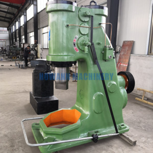 Équipement de forgeage à grande vitesse C41-25KG Marteau pneumatique, Marteau pneumatique monocylindre de petite taille Machine de forgeage des métaux - Product Image 2