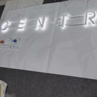 Letreros de Lujo Personalizados con Retroiluminación LED |   Letras con Logotipo Personalizado en Acero Inoxidable 304 Pintadas con Spray de Alta Gama para Hoteles Boutique y Comercios Interiores