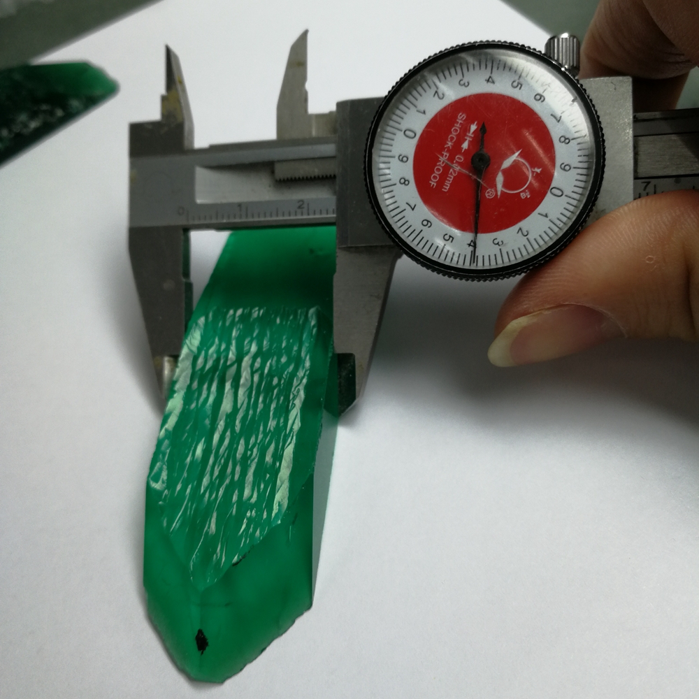 lab grown emerald rough