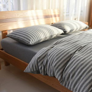Ensemble de literie en jersey de coton 100% premium rayé, comprenant 1 housse de couette, 1 drap-housse et 2 taies d'oreiller - Product Image 2