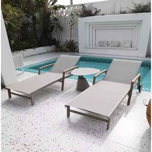 Chaise de plage pliable de luxe moderne pour l'extérieur coussin en mousse à mémoire de forme imperméable <span class=keywords><strong>lit</strong></span> en maille Teslin cadre en métal pour hôtels balcons - Product Image 1