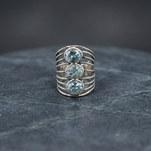 Anillo de Boda Clásico Apilable de Plata de Ley 925 con Topacio Azul Natural y Engaste de Bisel, Chapado en Plata, con Logotipo Personalizado para Fiesta de Mujer - Product Image 3