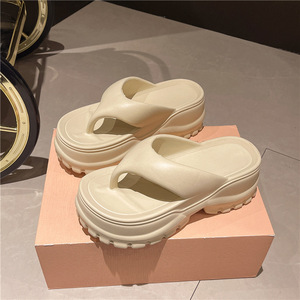 Summer Fashion Soft Thick Bottom <strong>Flip</strong> <strong>Flops</strong> Women Height Increasing 6cm Beach Sandals <strong>Flip</strong>-<strong>flops</strong> EVA <strong>Flip</strong>-<strong>flop</strong> Slipper - Product Image 3