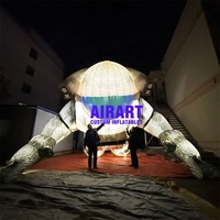 Mascotte gonflable de grande taille pour la décoration de lieu de festival de musique, astronaute gonflable avec lumières LED