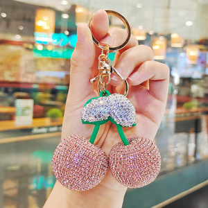 Nuevo Llavero de Moda con Diamantes de Imitación, Diseño de Cereza, Resistente al Agua, Ligero, con Diamantes Grandes para Bolsos y Llaves de Coche para Mujer - Product Image 4