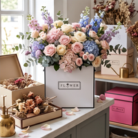 Boîte à fleurs carrée rigide élégante avec logo personnalisé, couvercle et poignée, boîte cadeau en papier mat pour la fête nuptiale, emballage de bouquet de fleuriste