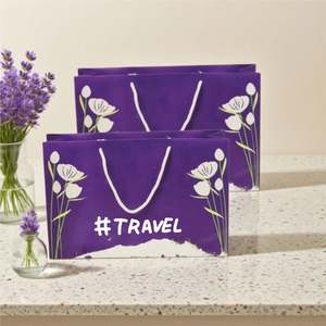 Sac en papier cadeau biodégradable personnalisé avec logo imprimé, bon marché, avec poignée, enveloppé dans un sac en papier kraft blanc - Product Image 5