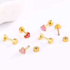Bijoux personnalisés, boucles d'oreilles en or 18 carats PVD, jolies boucles d'oreilles en émail coloré en forme de cœur, boucles d'oreilles en acier inoxydable tendance pour filles - Product Image 6