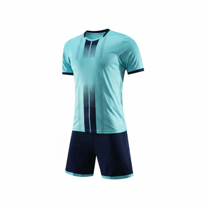 Maillot de football à manches longues brodé sur mesure avec short léger Fournisseur de tenue de football de qualité supérieure - Product Image 1