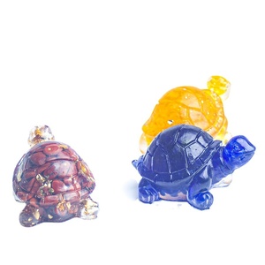 Tartaruga in Resina con Cristalli Naturali, Decorazione a Tema Animale, Ornamento da Scrivania, Regalo per Interni Auto - Product Image 5