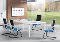 Chaise de bureau ergonomique en maille avec base cantilever et coussin bleu pour réunions, réceptions et sièges visiteurs