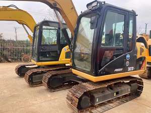 Miniexcavadora de segunda mano con motor central y componentes de motor Peso operativo de 7 toneladas - Product Image 4