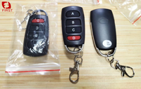 Télécommande Universelle Métallique Noire 4 Boutons à Code Apprenant Sans Fil pour Porte de Garage, Duplicateur Électrique 433MHz 315MHz